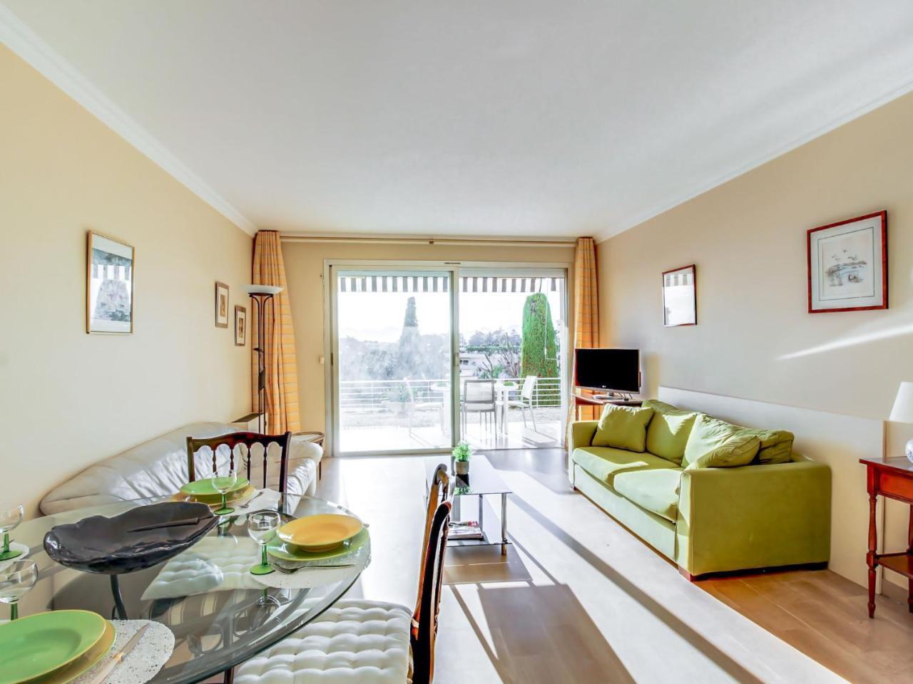 Apartment Les Hortensias By Interhome